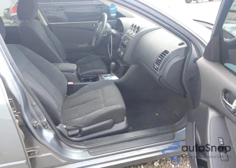 2010 Nissan Altima 2.5 S z USA, uszkodzony, nr VIN 1N4AL2AP4AN400267